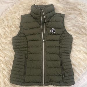Abercrombie & Fitch Vest Olive Medium